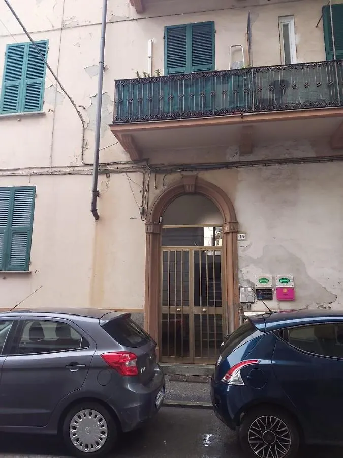Lodging 5 Terre Porto & La Spezia 2 0*,  Italy